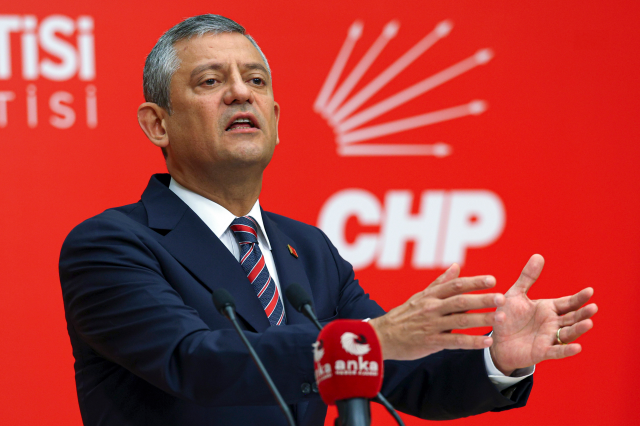 'Hediyem olacak, saat 12'yi bekleyin' diyen Özgür Özel'den bomba iddia