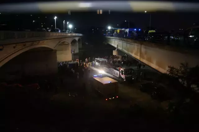Cezayir'de otobüs dere yatağına düştü, 18 kişi boğularak can verdi! Ulusal yas ilan edildi