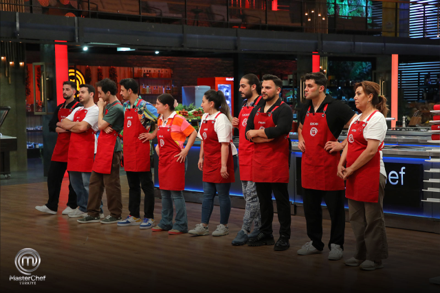 18 Ağustos 2025 MasterChef kaptanlık oyununu kim kazandı? Mavi ve Kırmızı Takım belli oldu!