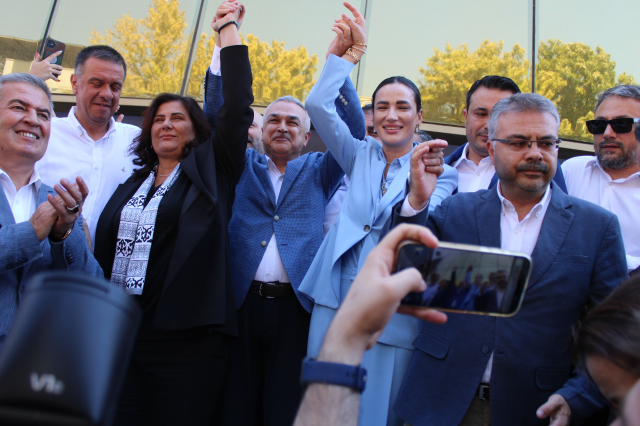 Çerçioğlu, resmen meydan okudu: Alnım ak, başım dik