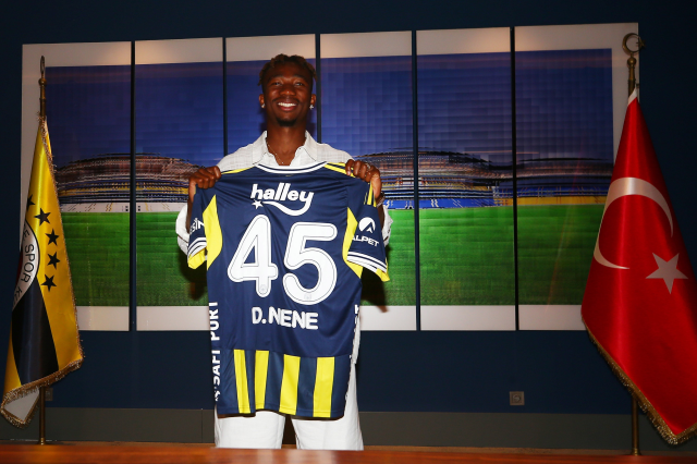 Fenerbahçe, Dorgeles Nene ile 5 yıllık sözleşme imzaladı