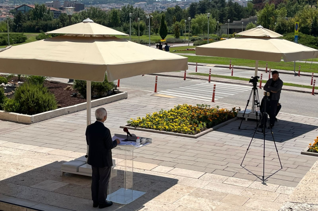 TBMM'de düzenlenen basın toplantısında yalnızca bir kişi dinledi