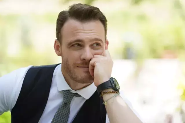 Kerem Bürsin hayatının bilinmeyen yönlerini anlattı