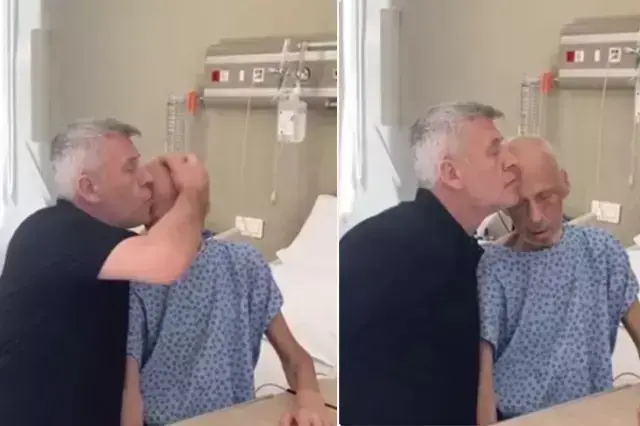 Metin Şentürk, kardeşi Bayram Şentürk'ü son yolculuğuna uğurluyor