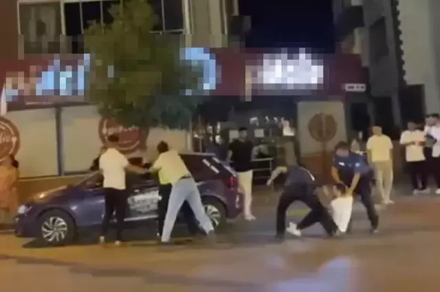 Polise direnip saldırdılar: 2 tutuklama