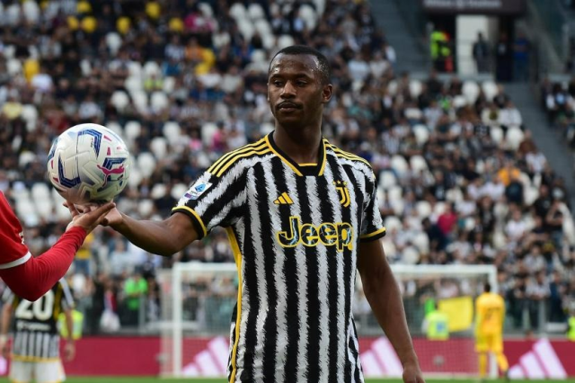 Süper Lig devinden transfer şov! Bir yıldızı daha ikna ettiler