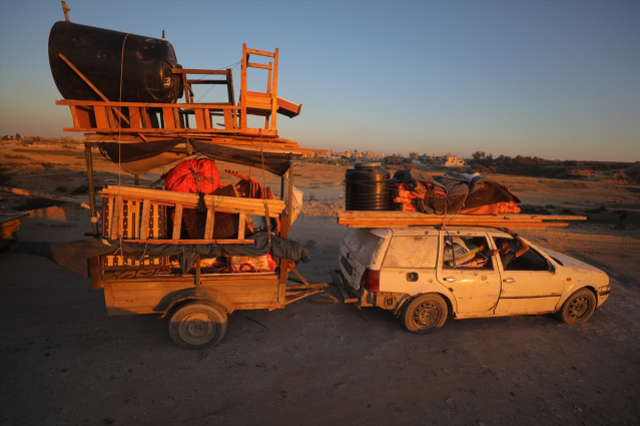 İsrail, Gazze'yi yakıp yıkıyor! İşgal başladı, 66 kişi saldırılarda hayatını kaybetti