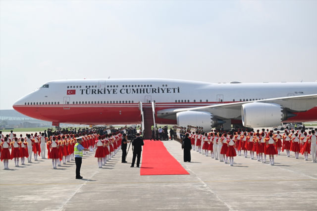 Dünyanın gözü bu zirvede! Cumhurbaşkanı Erdoğan Çin'e gitti