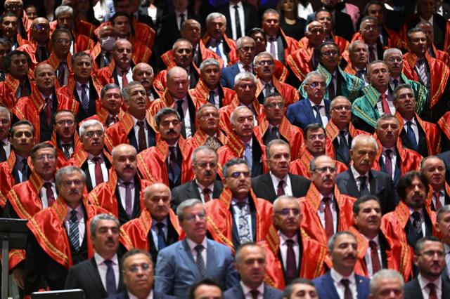 Cumhurbaşkanı Yardımcısı Yılmaz'dan yargıya kritik uyarı