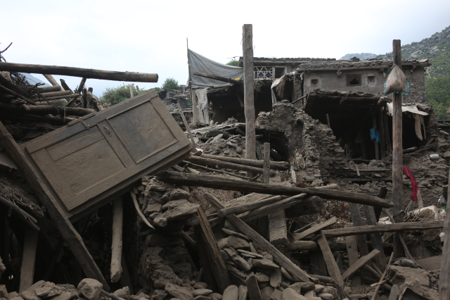 Afganistan'da deprem