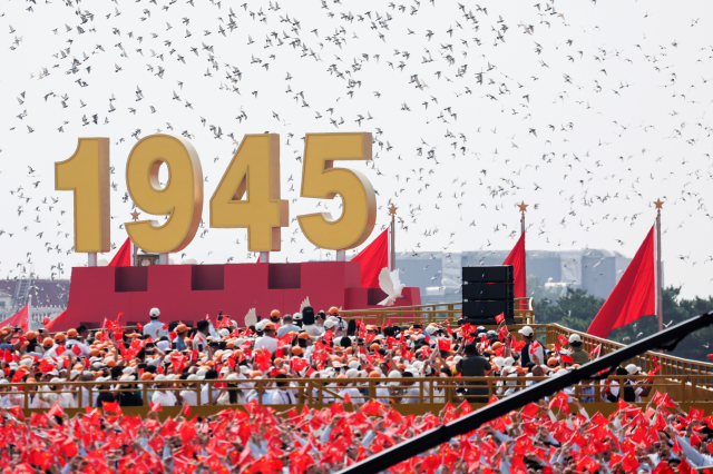 Çin'den gövde gösterisi! Zafer Günü'nü görkemli askeri geçit töreniyle kutladı