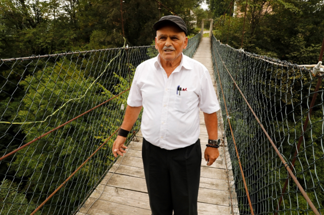 Merhum babasının isteğini yerine getirdi, görmek isteyenler köye akın etti