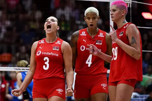 Dünya Kadınlar Voleybol Şampiyonası Yarı Finalinde Tarihi Başarı: Türkiye Finalde