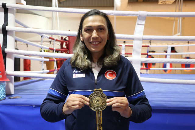 Busenaz Sürmeneli ve Elif Güneri'den erken veda