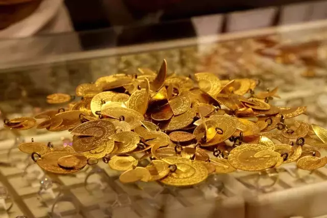 Altın alacaklar dikkat! Kuyumcular satışını yasakladı
