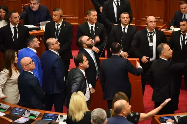 Arnavutluk'ta yapay zeka bakan Meclisi karıştırdı