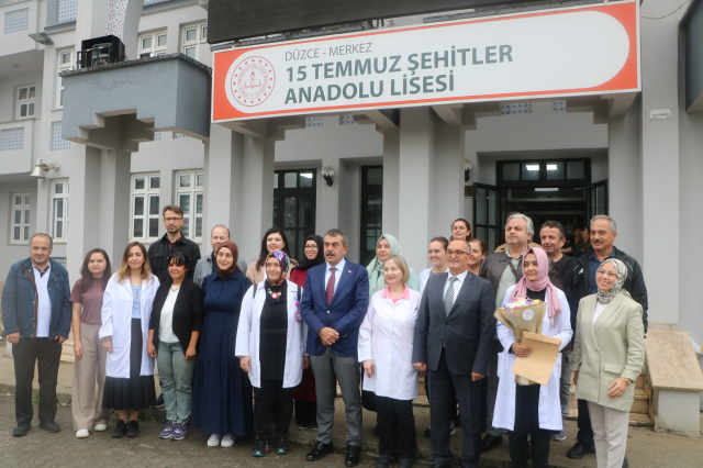 Nöbetçi öğretmen Milli Eğitim Bakanı Yusuf Tekin'i tanımadı