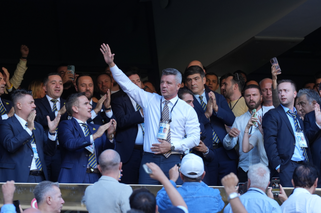 Fenerbahçe'de Ali Koç ve Yönetim Kurulu ibra edildi