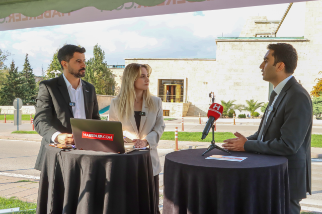 DEM Partili Parlak: Hakkari'nin yüzde 90'ı sürece destek veriyor