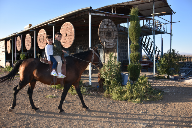 Bu tesiste para geçmiyor, her şey bedava