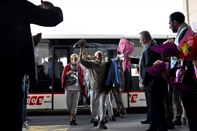 İsrail'in alıkoyduğu 36 Türk aktivist İstanbul'da