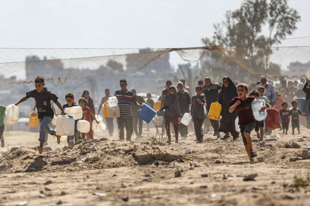 İsrail'in Gazze'ye saldırılarında son 24 saatte 65 Filistinli yaşamını yitirdi