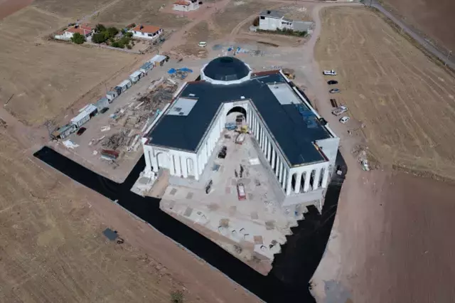 Dünyanın en büyüğü! Hacıbektaş'taki arsaya yapılan cemevi külliyesi için geri sayım başladı