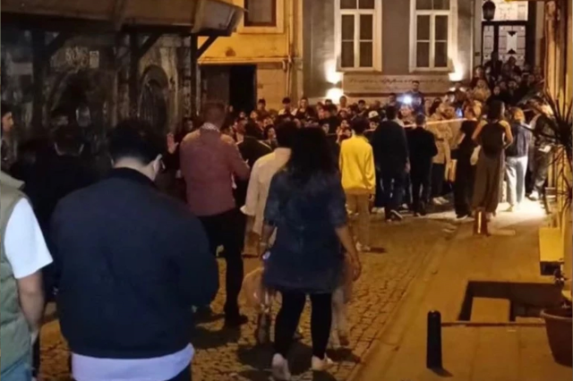 Eşref Rüya setinde izdiham! Çağatay Ulusoy hayranları çekim alanına akın etti