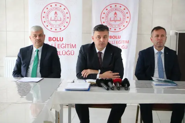 Öğretmenlerin artık bu kıyafetleri giymesi yasak