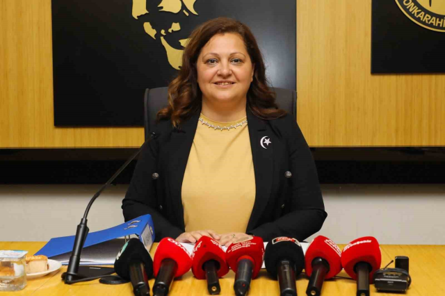 Burcu Köksal AK Parti'ye mi geçiyor, CHP'den istifa mı etti?