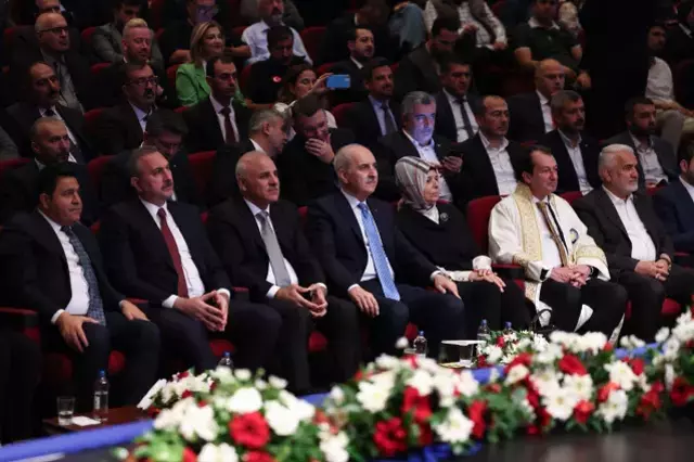 Dicle Üniversitesi açılışında konuşan Numan Kurtulmuş