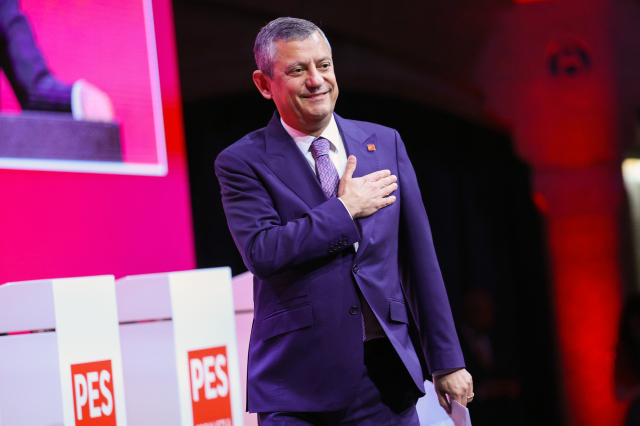 CHP Genel Başkanı Özel: Türkiye'de yapılacak seçimler bir referandum olacak