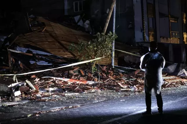 Balıkesir beşik gibi! 6.1'lik deprem sonrası 100'den fazla artçı meydana geldi