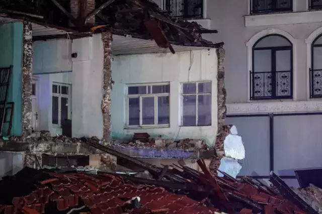 Balıkesir beşik gibi! 6.1'lik deprem sonrası 100'den fazla artçı meydana geldi