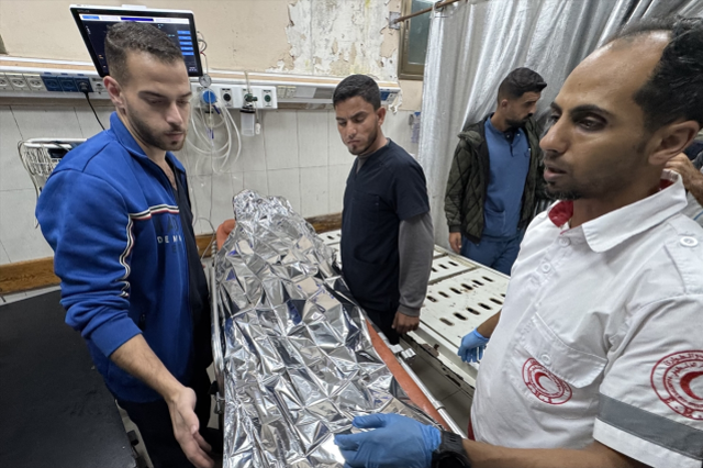 İsrail, Gazze'yi bombaladı! Hamas'tan ilk açıklama geldi