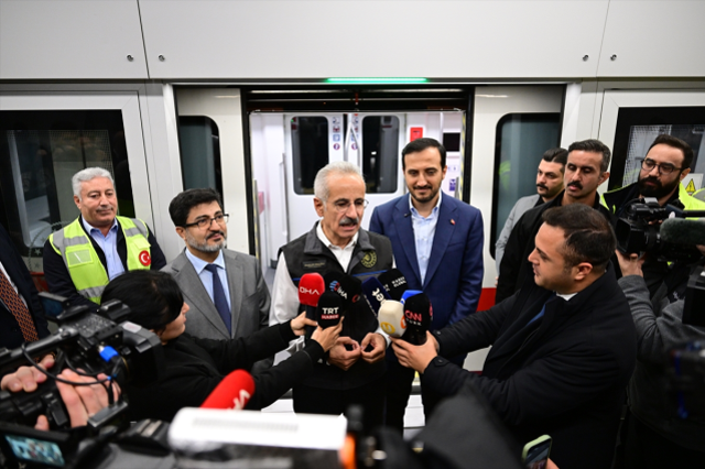 İstanbul'a yeni metro hattı! Bakan Uraloğlu seferlerin başlayacağı tarihi verdi