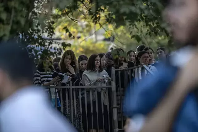 İsrail'de on binlerce Ultra Ortodoks Yahudi, zorunlu askerlik karşıtı gösteri düzenledi