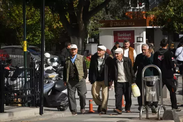 Balıkesir beşik gibi sallanıyor! 4.9'luk bir deprem daha