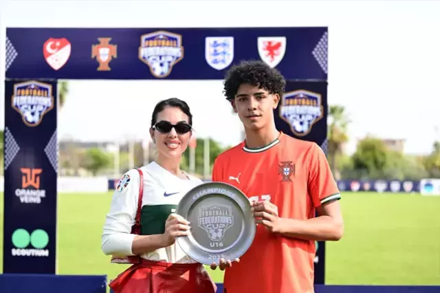 Türkiye, Cristiano Ronaldo'nun oğluna uğurlu geldi