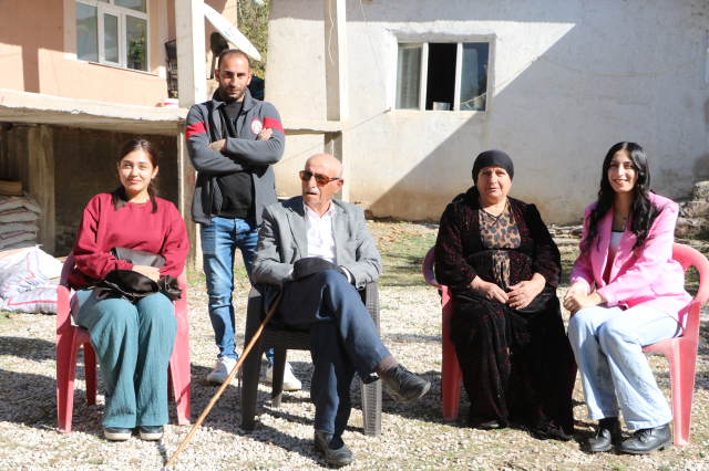 Bu köyde imam hariç herkesin soyadı aynı