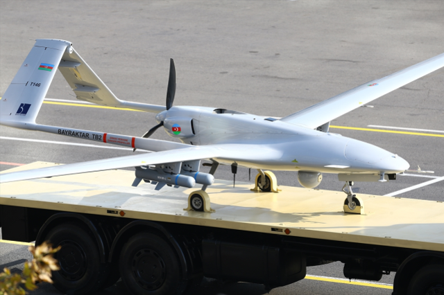 Karabağ Zaferi'nin yıl dönümünde tarihi görüntüler! Erdoğan ve Aliyev'i Türk F-16'larını böyle izledi