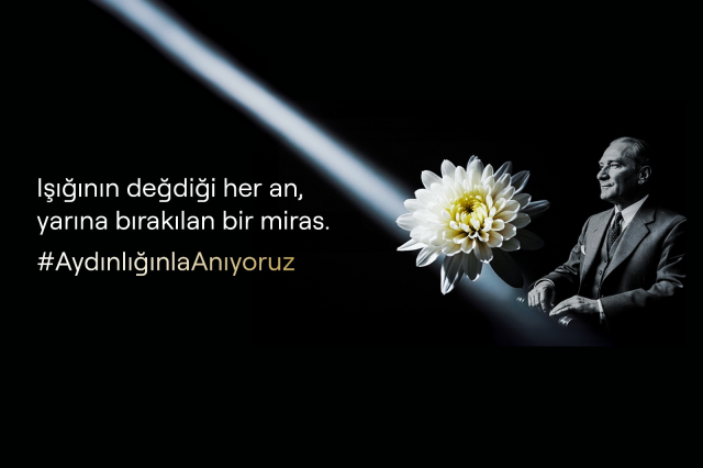 Turknet, Atatürk'e En Sevdiği Çiçek Kasımpatı ile Teşekkür Ediyor