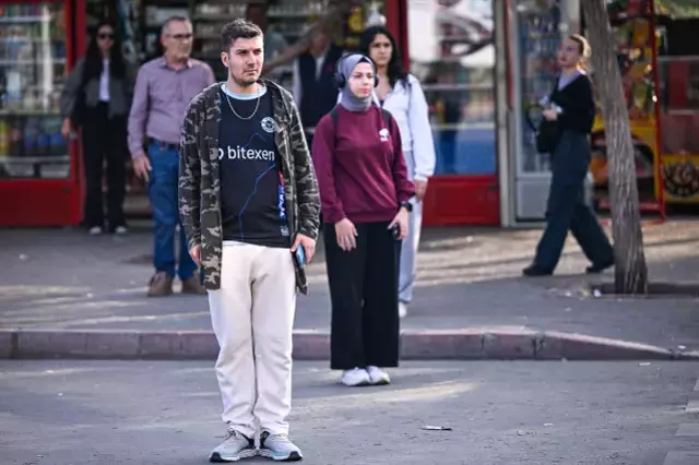 Saat 9'u beş geçe Türkiye'de hayat durdu