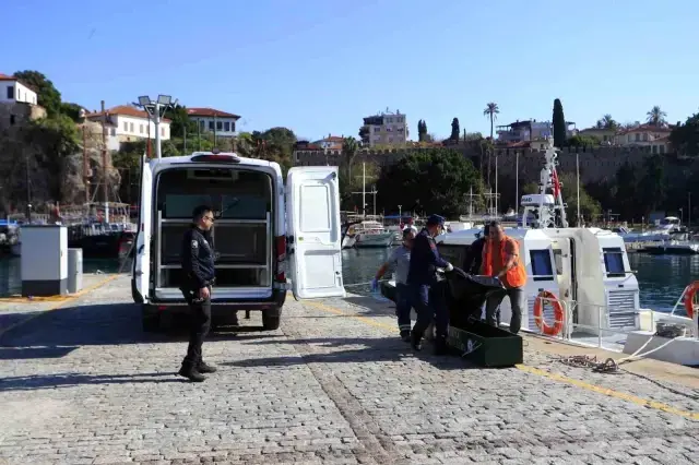 Antalya'da Genç Kızın Cansız Bedeni Bulundu