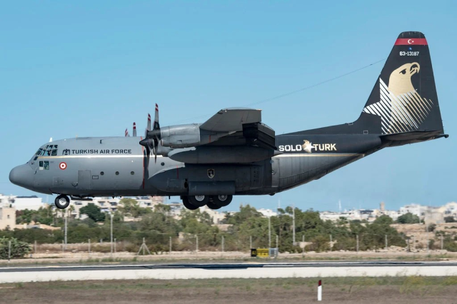 Gürcistan'da düşen kargo uçağımızın enkazına ulaşıldı