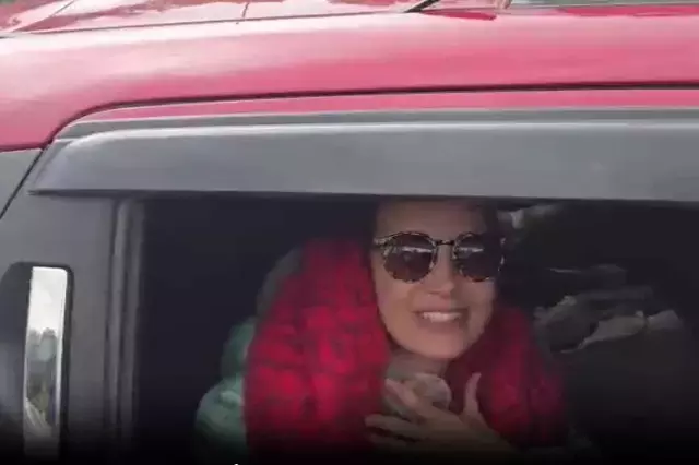 Trafik kazası geçiren Özgü Namal taburcu oldu