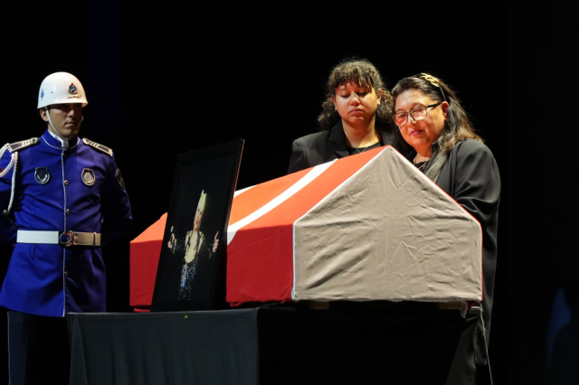 Muazzez Abacı'nın torunu törende gözyaşlarına boğuldu: Onun sayesinde Atatürk'ü çok sevdim