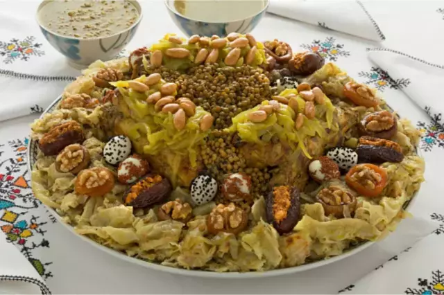 دجاج توبكابي في الأعلى: أفضل طبق دجاج في العالم من تركيا