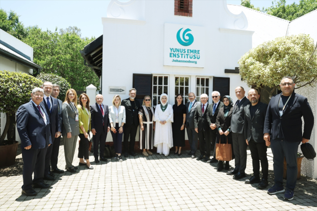 Yunus Emre Enstitüsü ziyaretinden fotoğraf