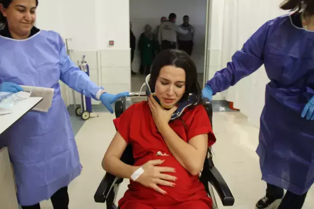 Hasta ve yakınları kendini rolüne kaptırdı, tatbikatta ortalık karıştı